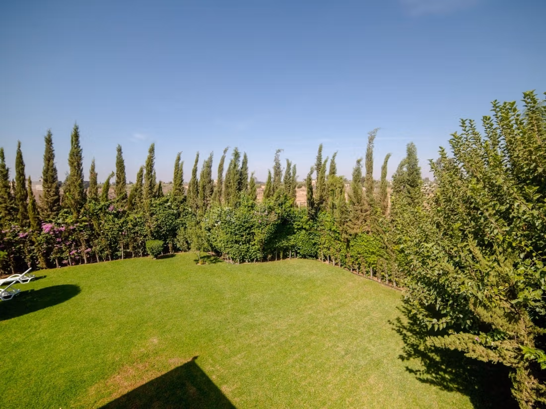 Villa 5 chambres avec piscine privée – Location longue durée
