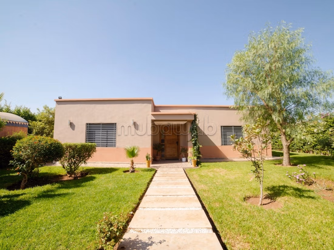 Villa 5 chambres avec piscine privée – Location longue durée