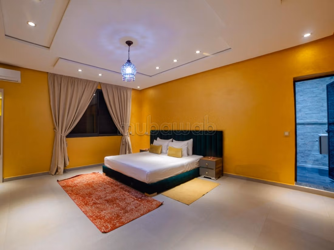Villa 5 chambres avec piscine privée – Location longue durée