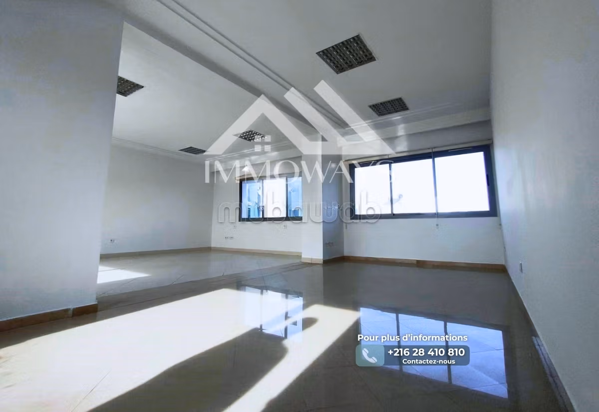 Ufficio 257 m² al Lago 1 con terrazza e parcheggio