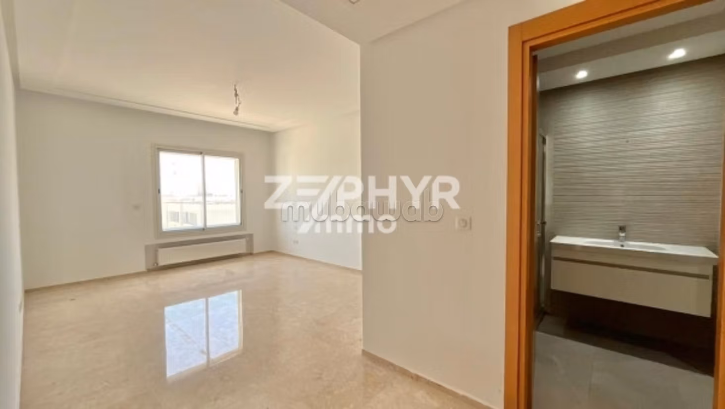 For rent S3 empty with sea view in Gammarth