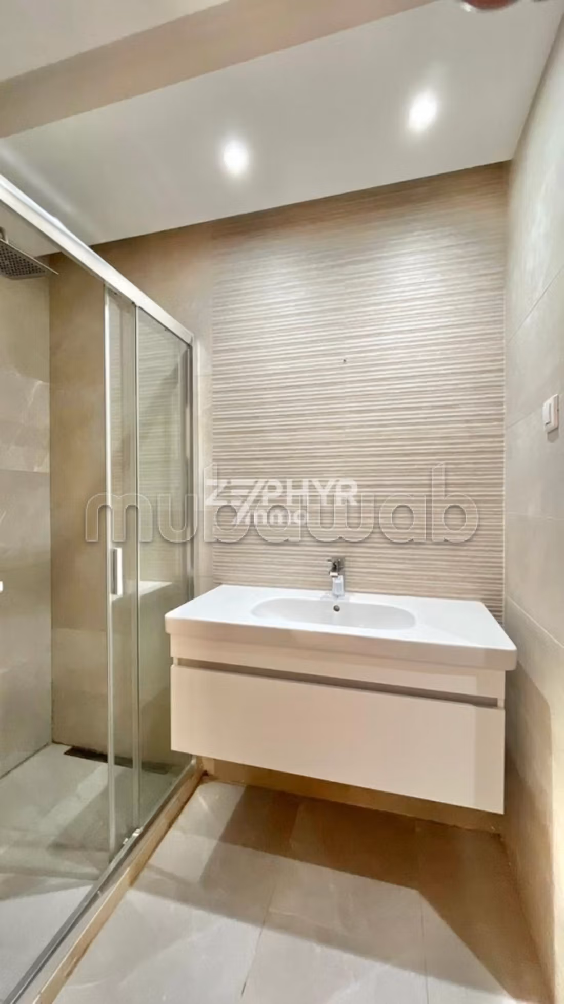 For rent S3 empty with sea view in Gammarth