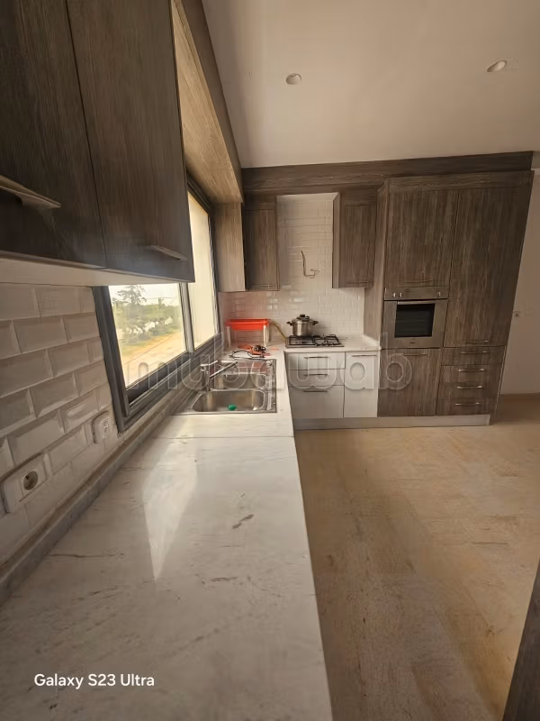 In affitto un appartamento s3 a Chotrana 3