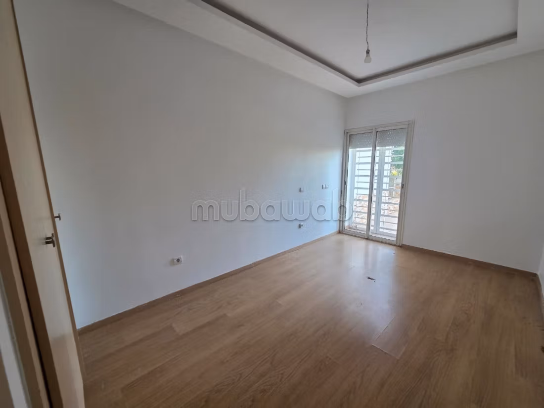 Empty apartment for rent