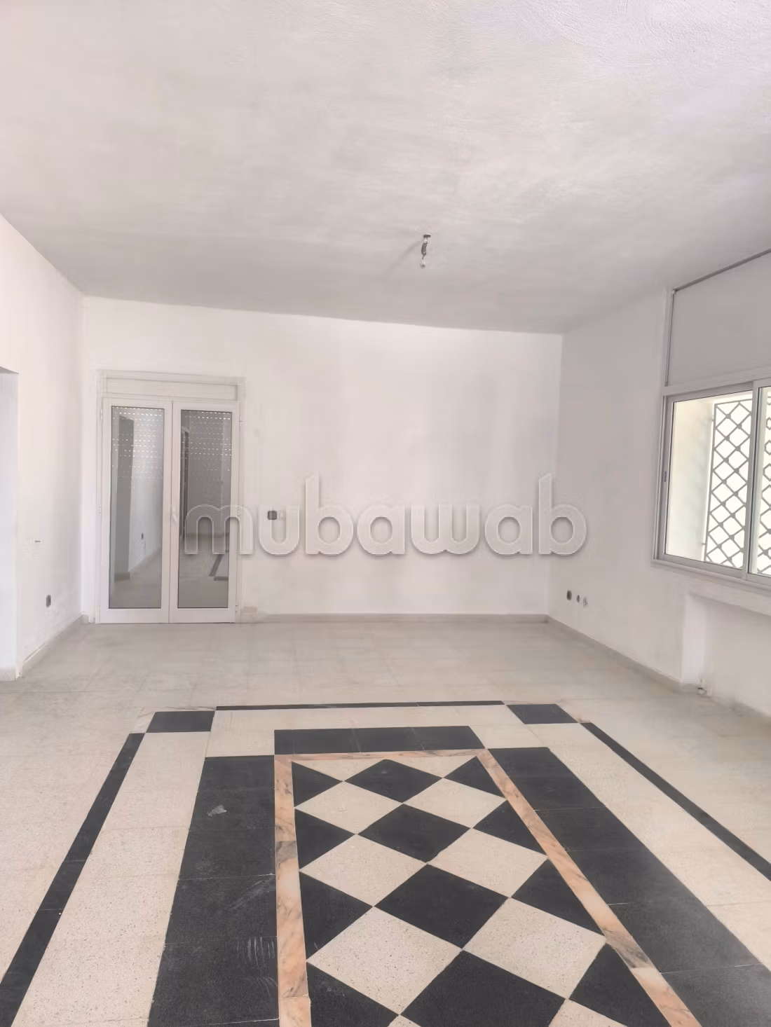 Vente villa de luxe à Cité El Khalil. 6 chambres. Cheminée et climatisation