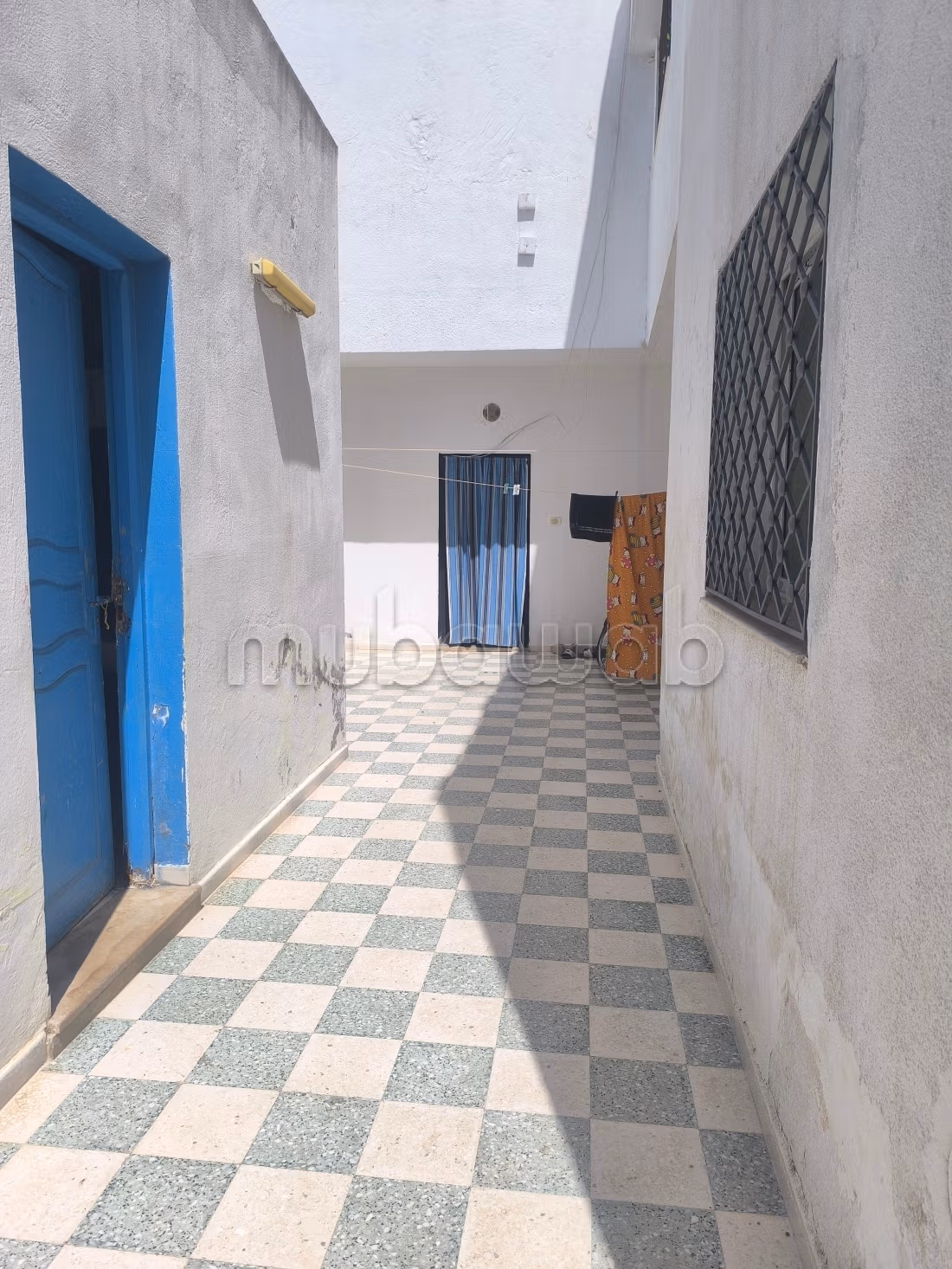 Vente villa de luxe à Cité El Khalil. 6 chambres. Cheminée et climatisation