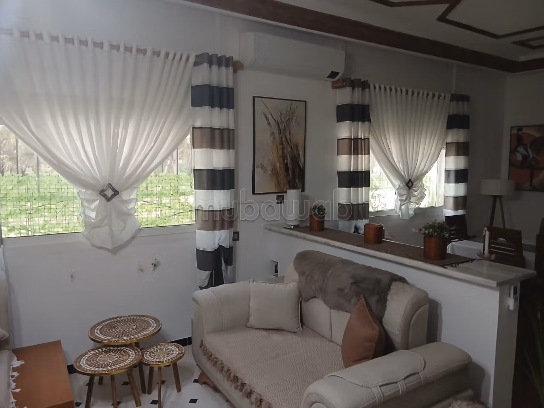 Vente villa de luxe à Cité El Khalil. 6 chambres. Cheminée et climatisation