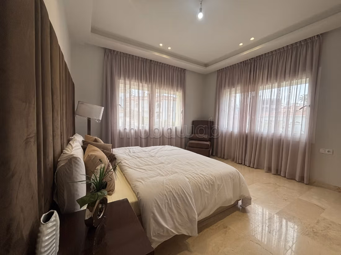 Appartement 220 m² à Californie — 10