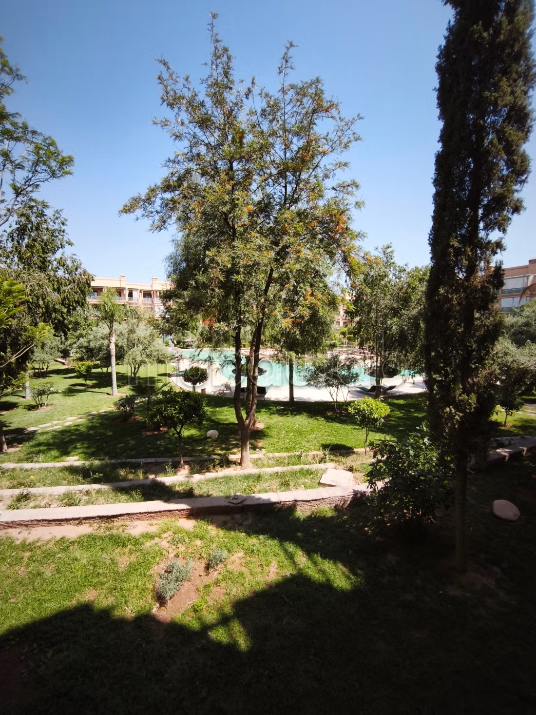 Bel appartement à vendre à Agdal.
Surface totale 105 m².
Cheminée, piscine