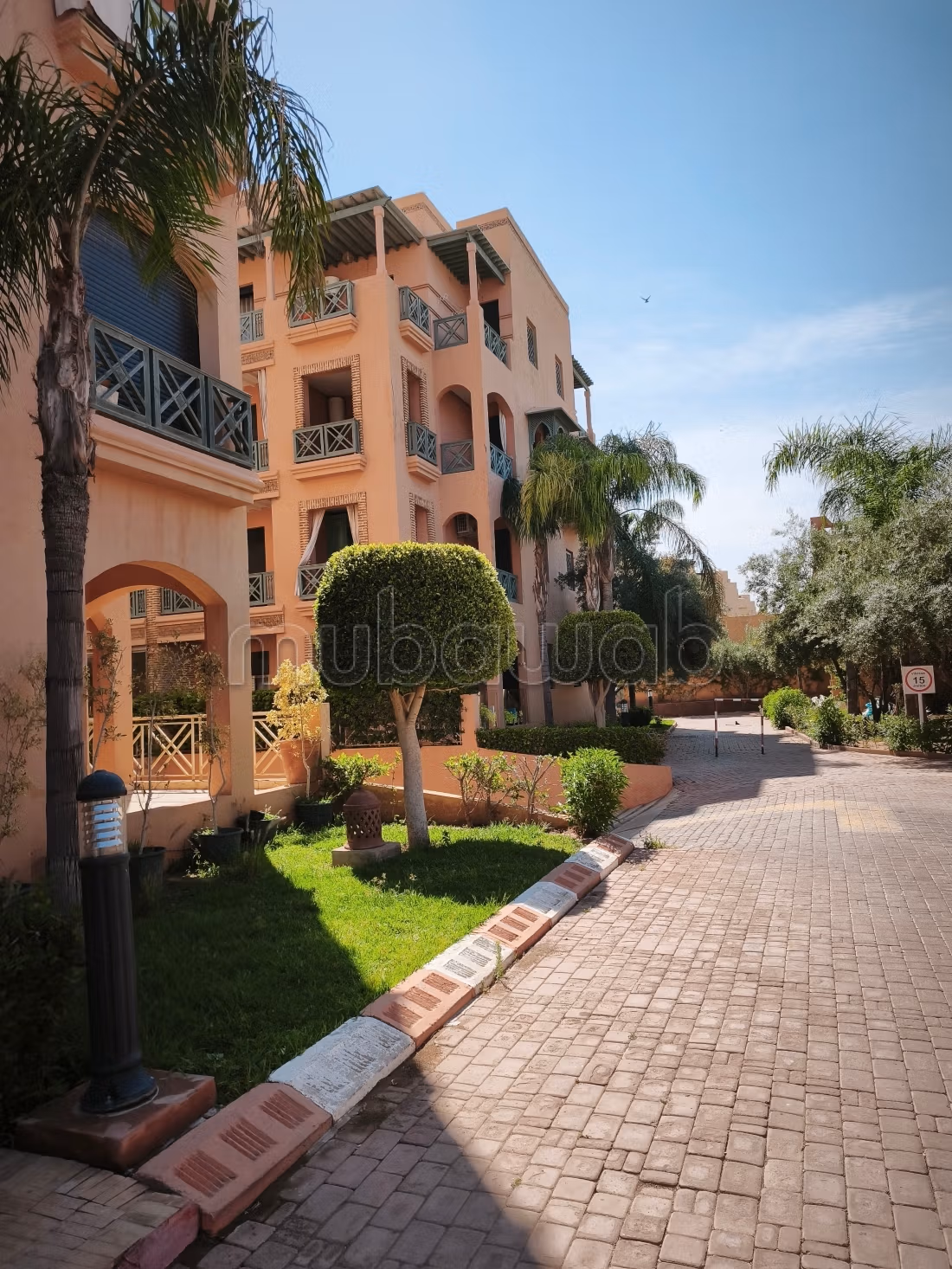 Bel appartement à vendre à Agdal.
Surface totale 105 m².
Cheminée, piscine — 2