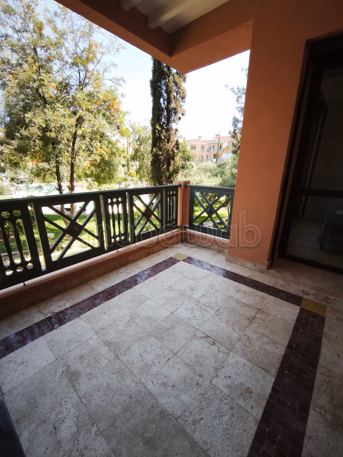 Bel appartement à vendre à Agdal.
Surface totale 105 m².
Cheminée, piscine — 4