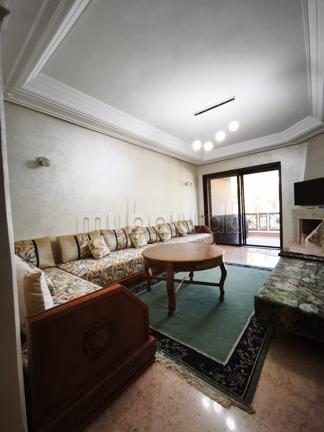 Bel appartement à vendre à Agdal.
Surface totale 105 m².
Cheminée, piscine — 6