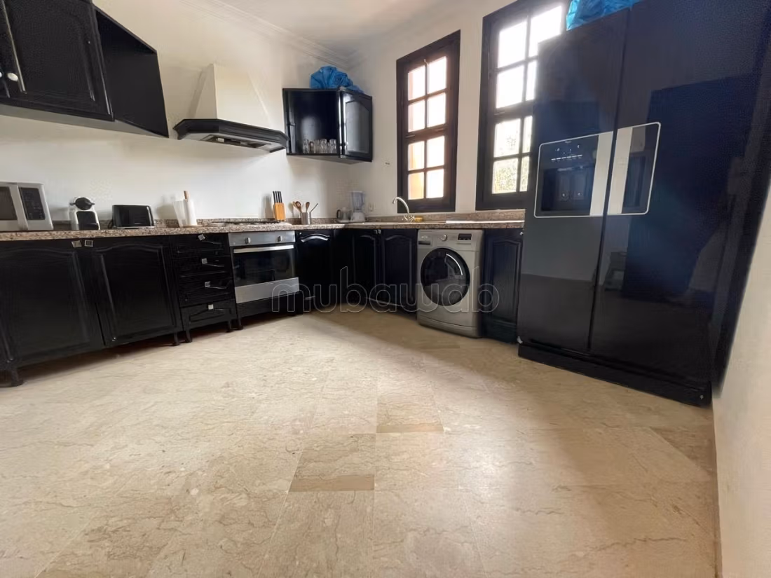 Compra Venta Villa con piscina privada