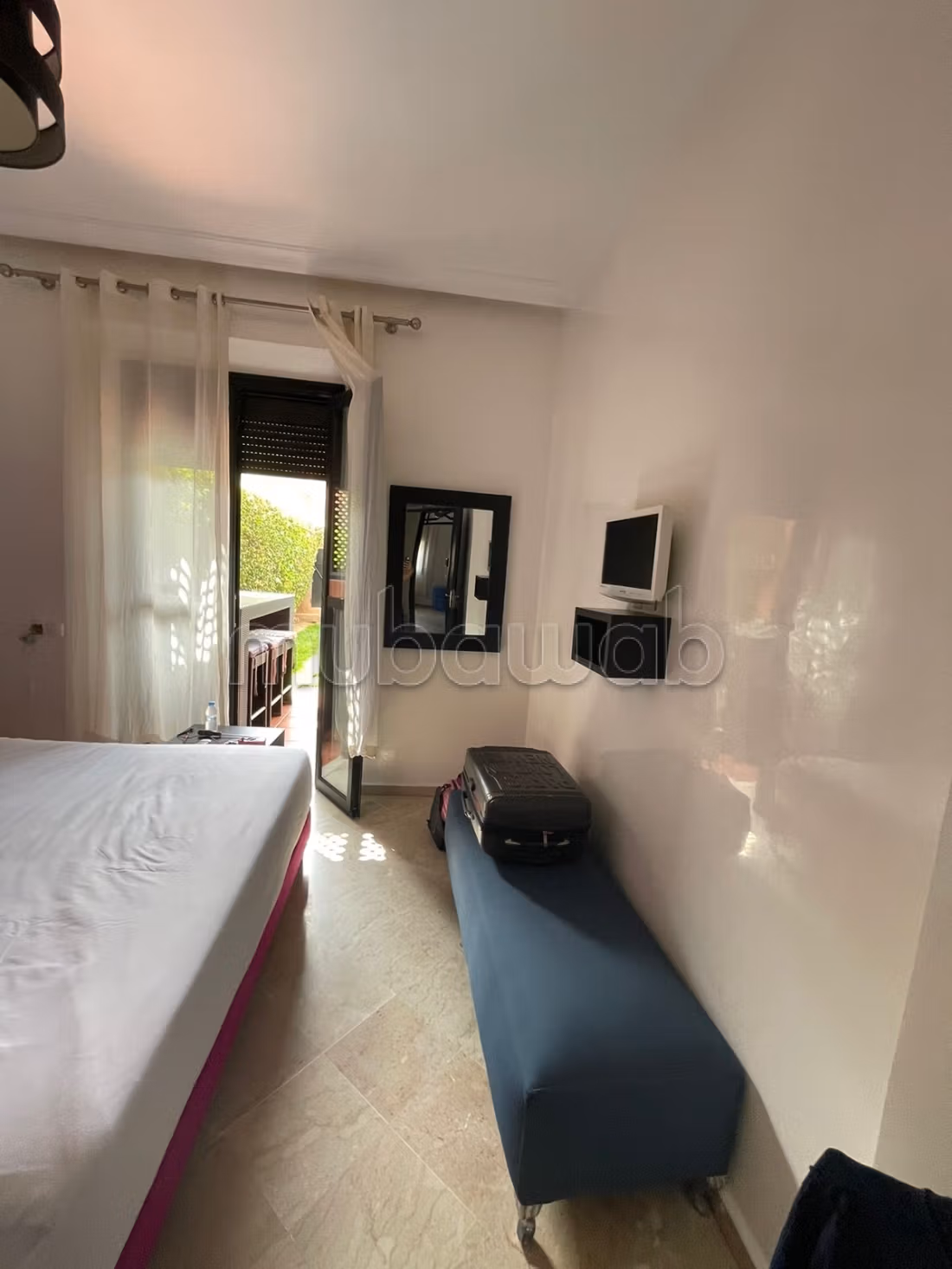 Compra Venta Villa con piscina privada