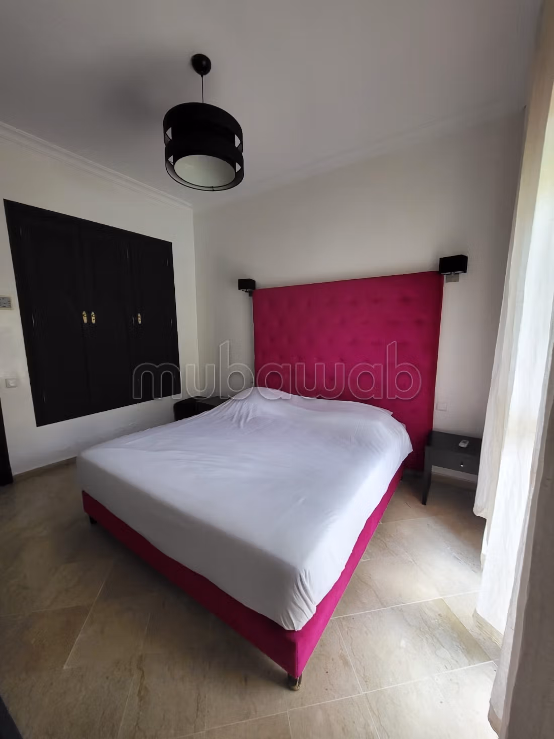 Compra Venta Villa con piscina privada