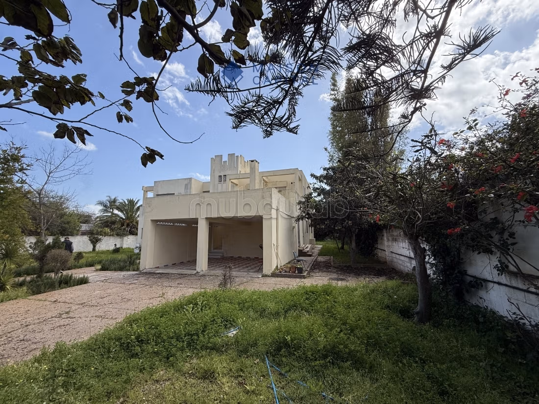 Villa à fort potentiel en vente – OLM Souissi
