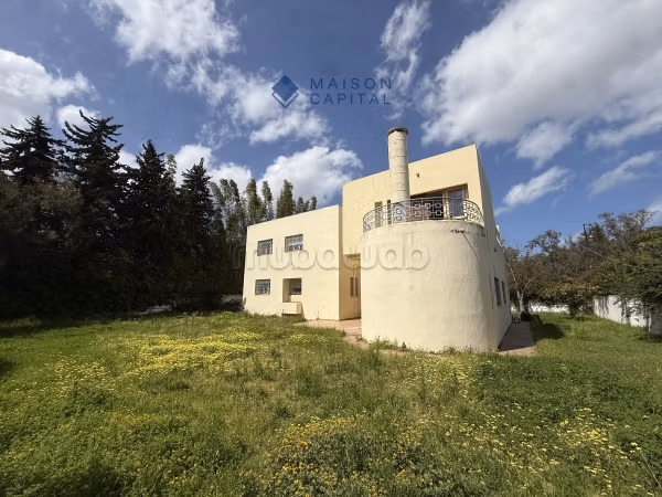 Villa à fort potentiel en vente – OLM Souissi