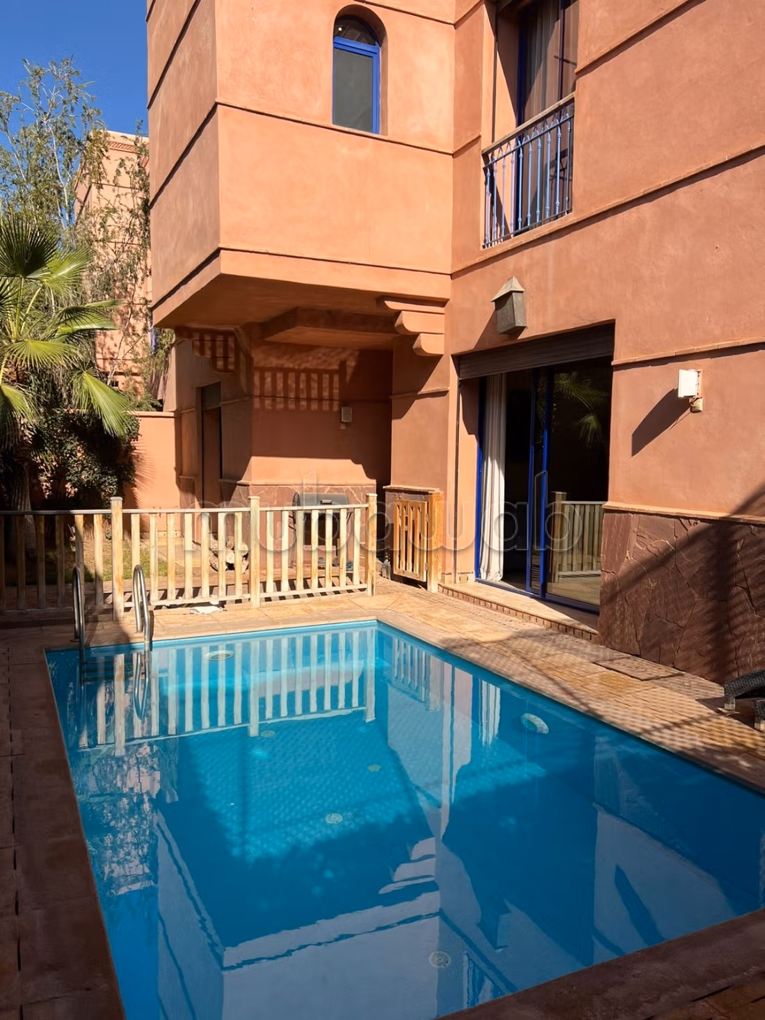 Villa 300m Arredata in Via di Casa