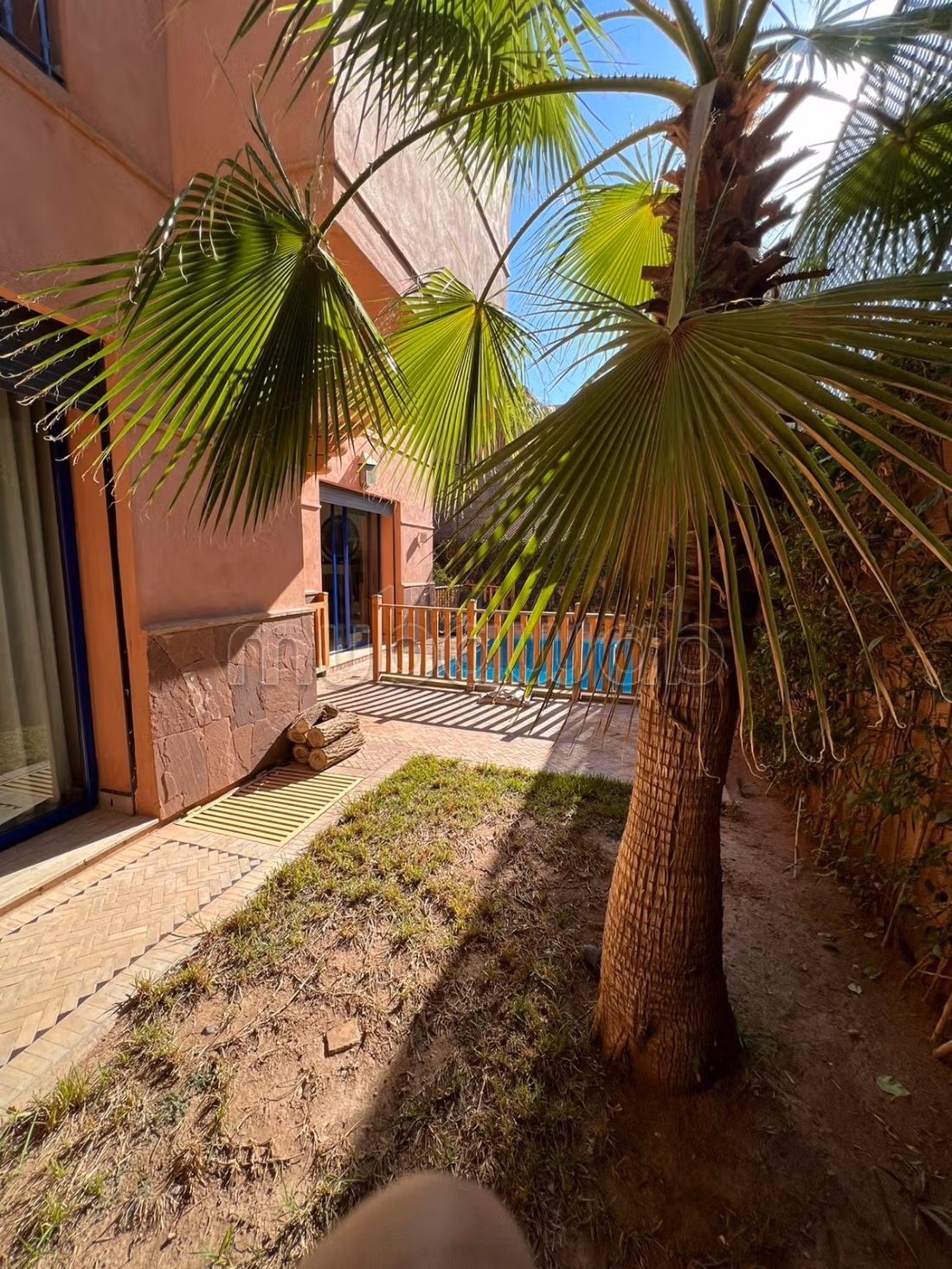 Villa 300m Arredata in Via di Casa