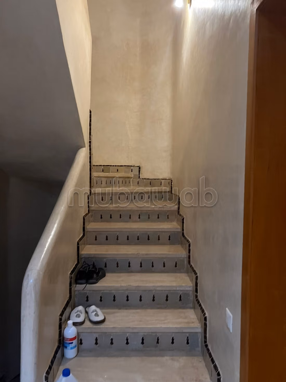 Villa 300m Arredata in Via di Casa