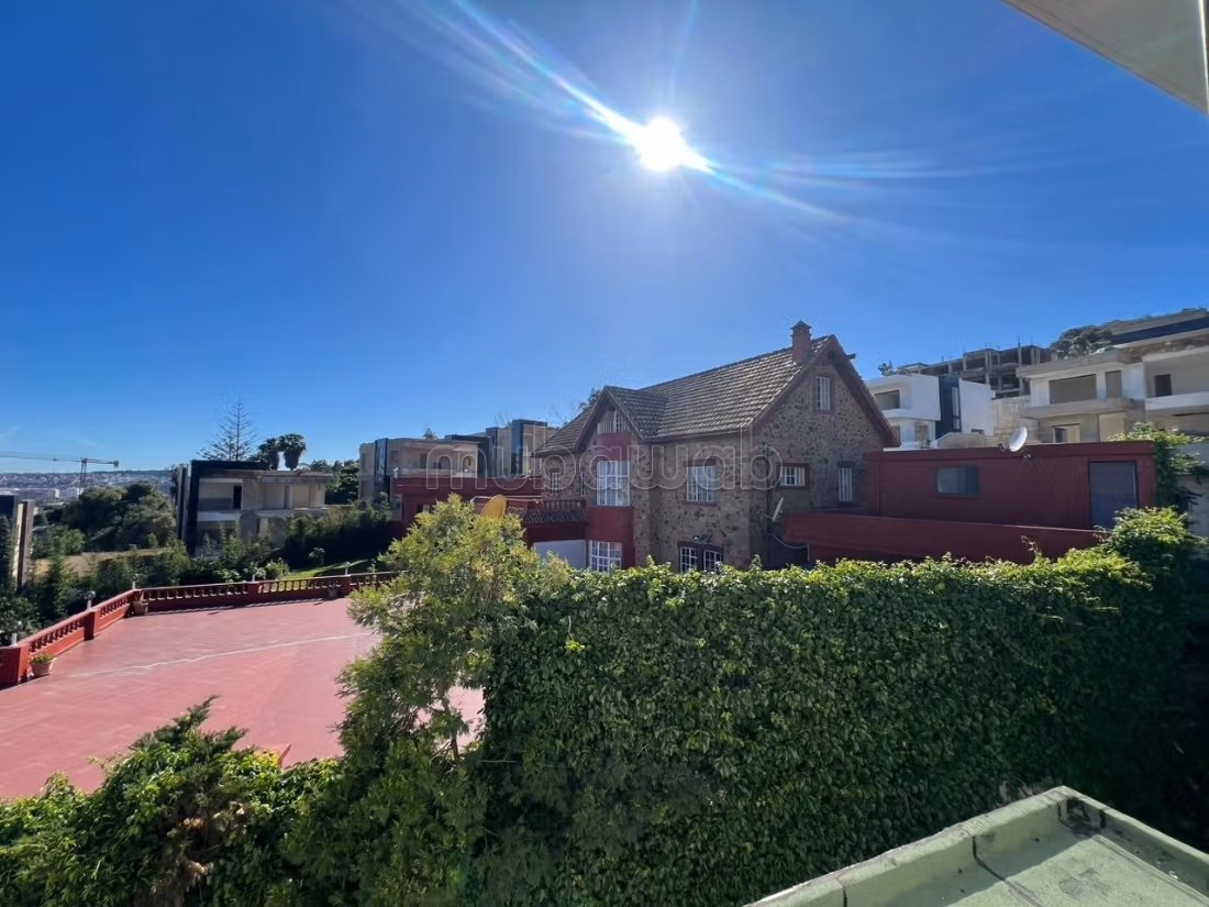 À LOUER – Duplex non meublé a Jbel kbir