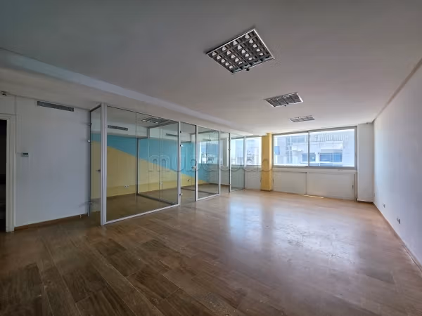 Ufficio arredato di 85 m², edificio professionale