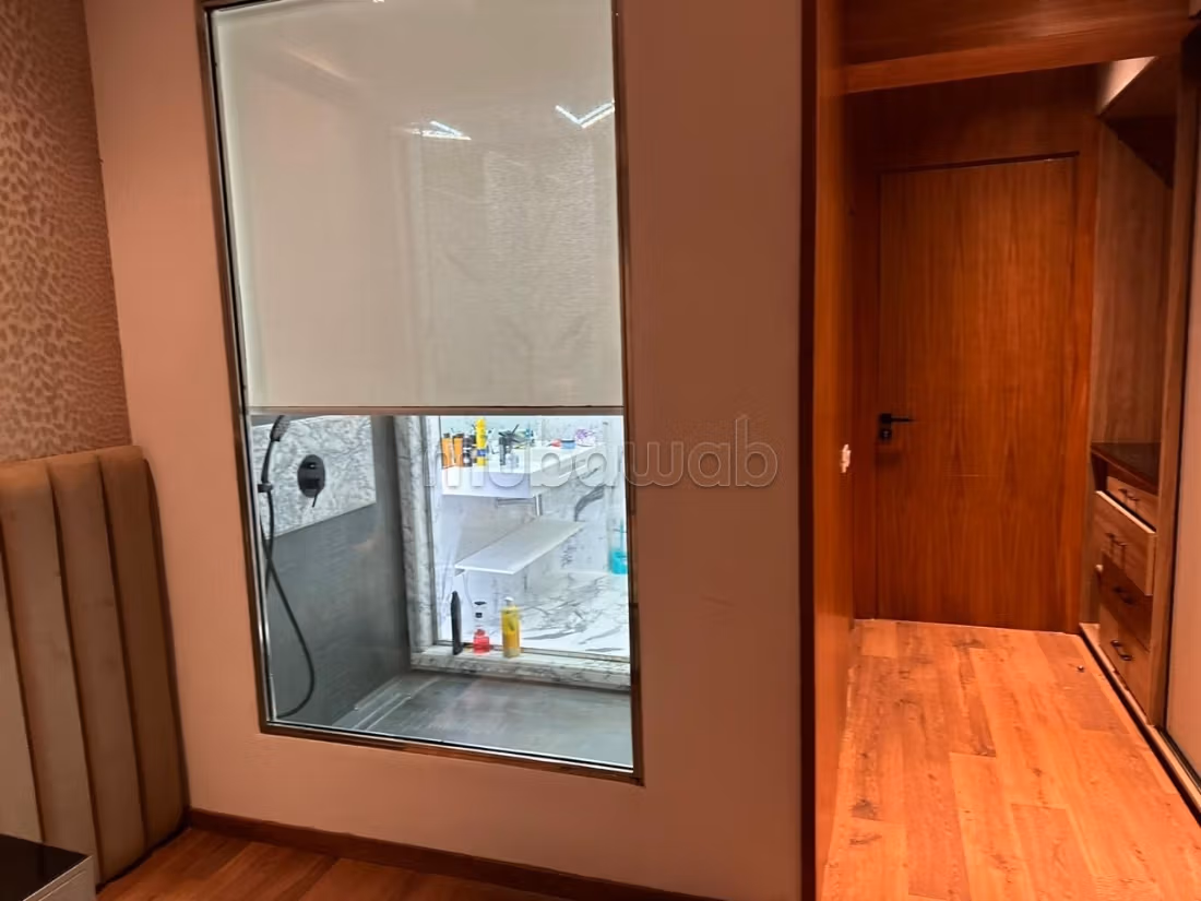 Luxury apartment of 140 m² without direct view and sunny