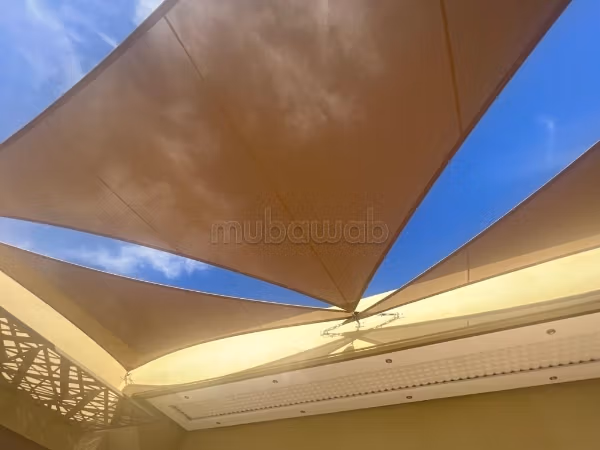 Casa di lusso in vendita in Via Casablanca. Superficie totale 400 m². Arredato