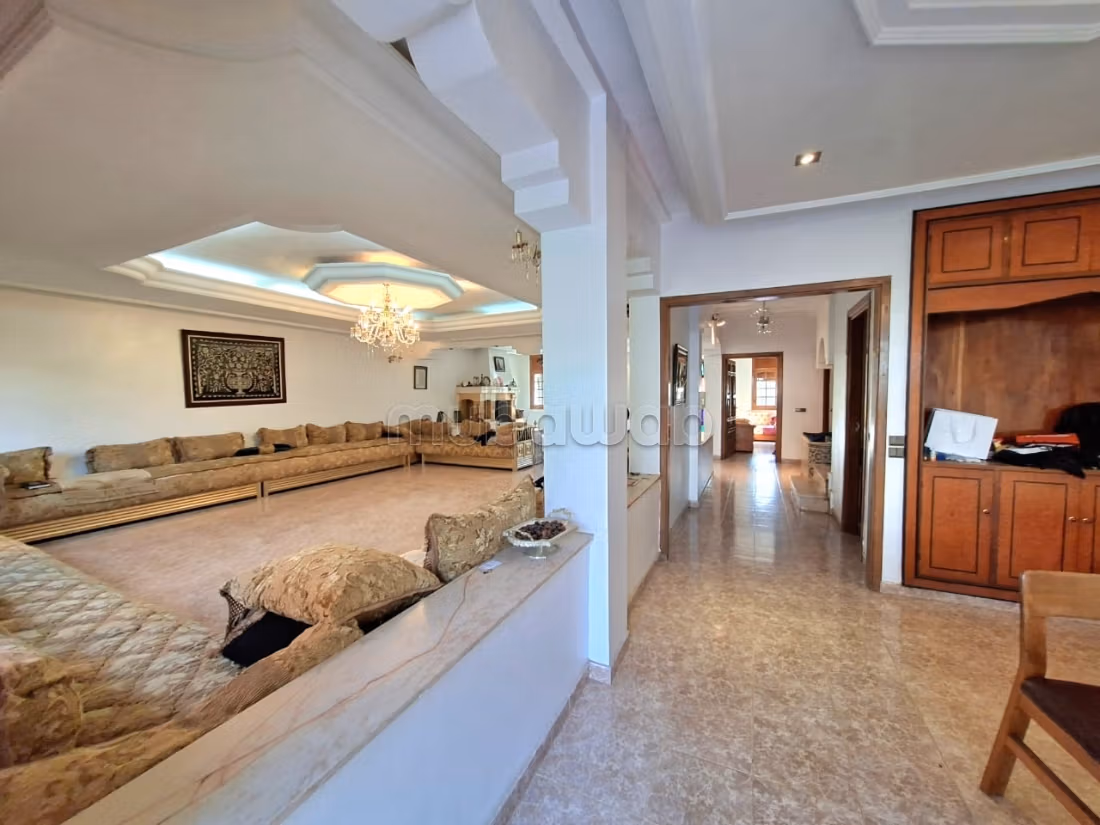 Superb Villa en Venta en Sidi Maarouf