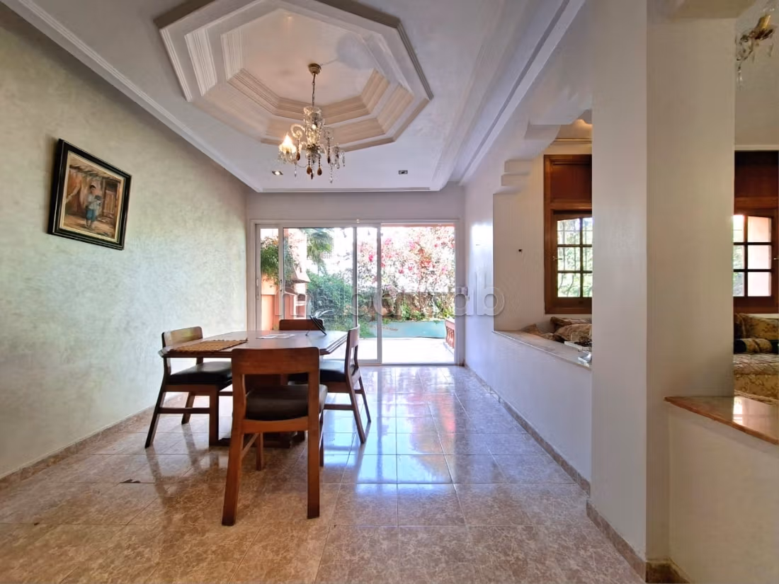 Superb Villa en Venta en Sidi Maarouf