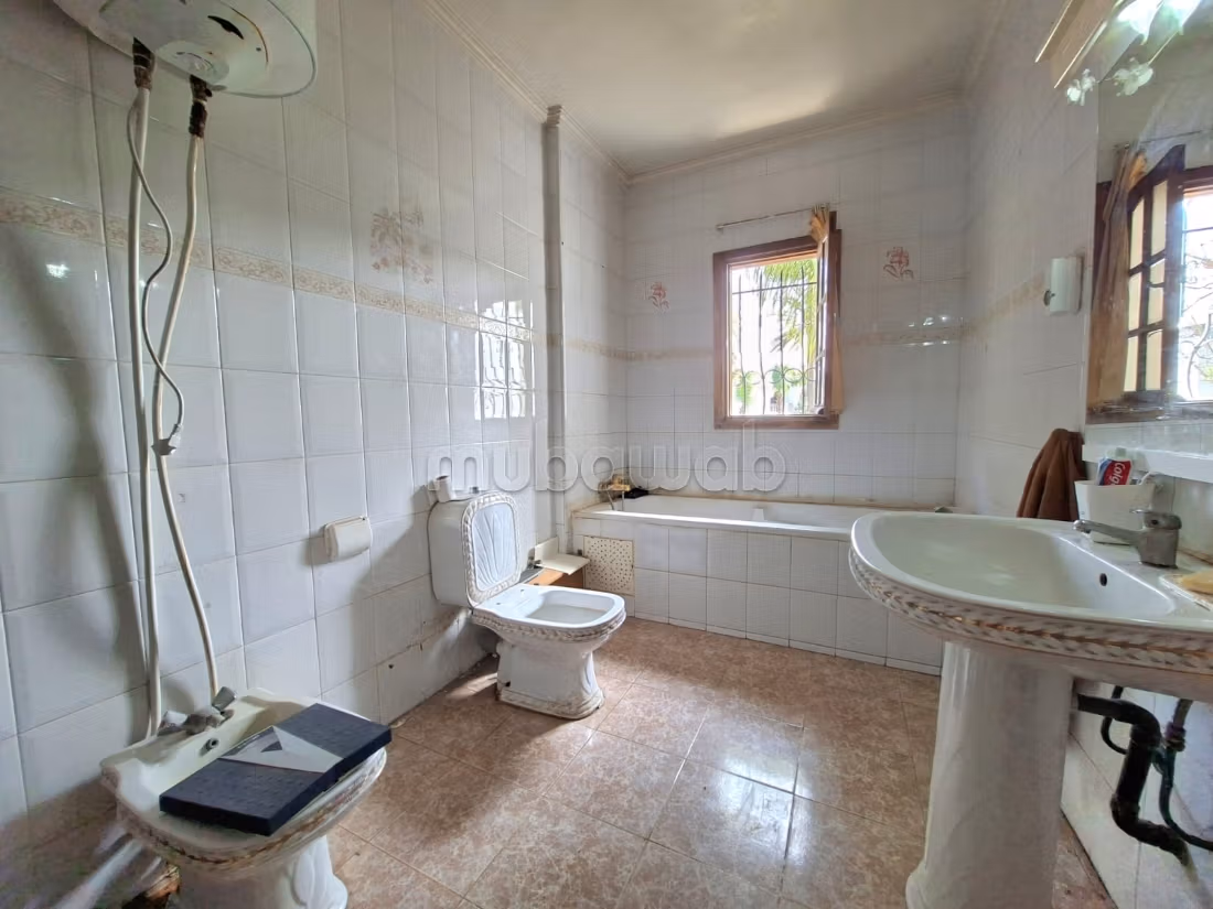 Superb Villa en Venta en Sidi Maarouf