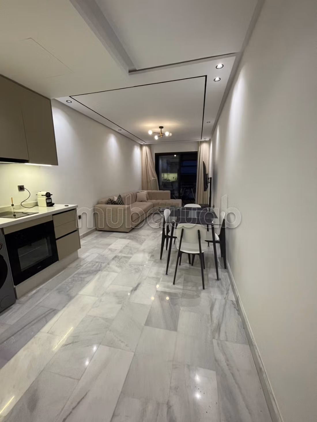 Appartement en location à Palmier. 
1 chambre. 
Bien meublé