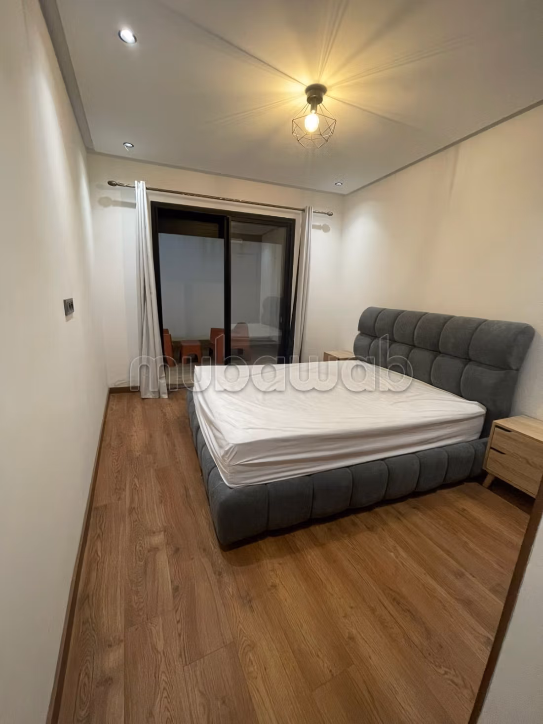 Appartement en location à Palmier. 
1 chambre. 
Bien meublé