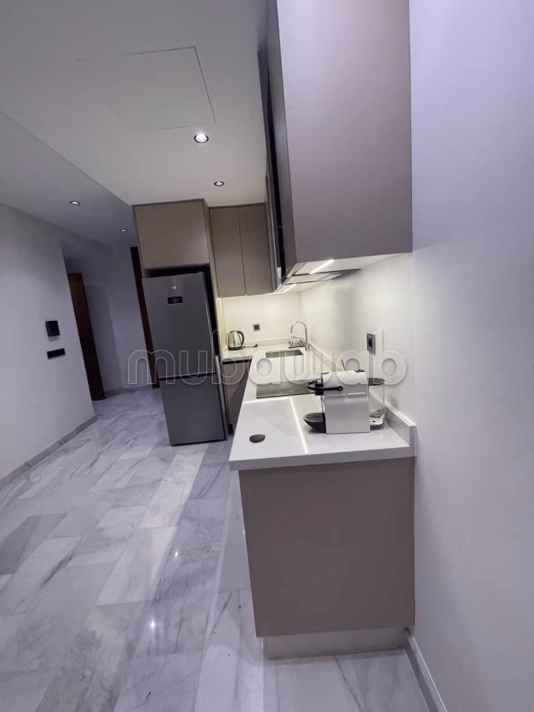 Appartement en location à Palmier. 
1 chambre. 
Bien meublé
