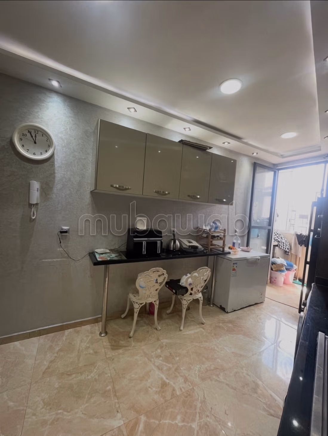 Appartement 109 m en face clinique Badr au 5 étage