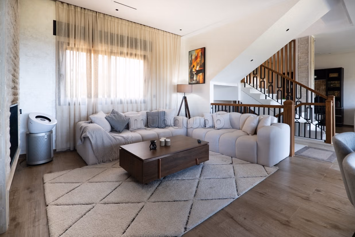 Villas de luxe à louer à Manar. 2 pièces confortables. Piscine et cheminée