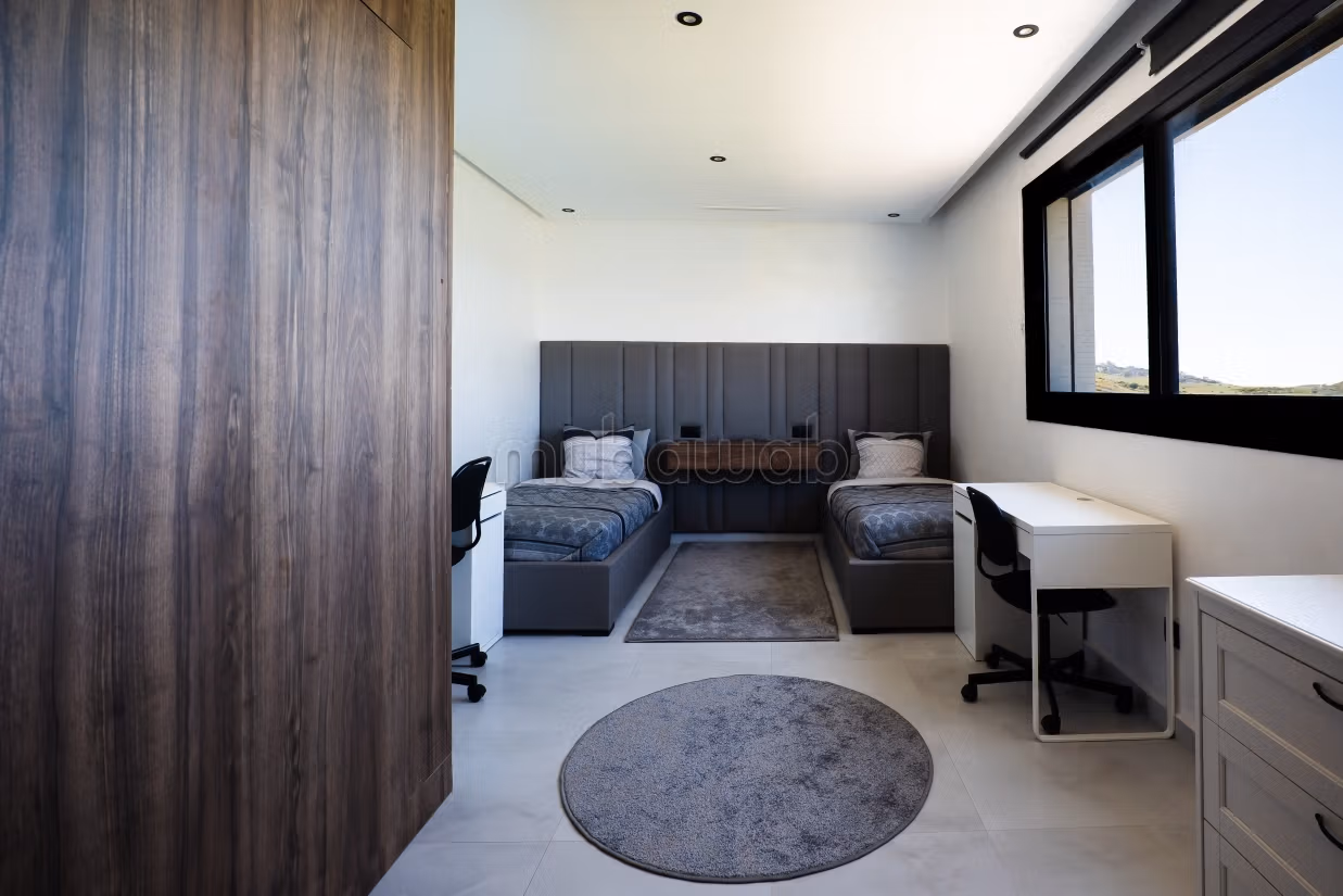 Villas de luxe à louer à Manar. 2 pièces confortables. Piscine et cheminée