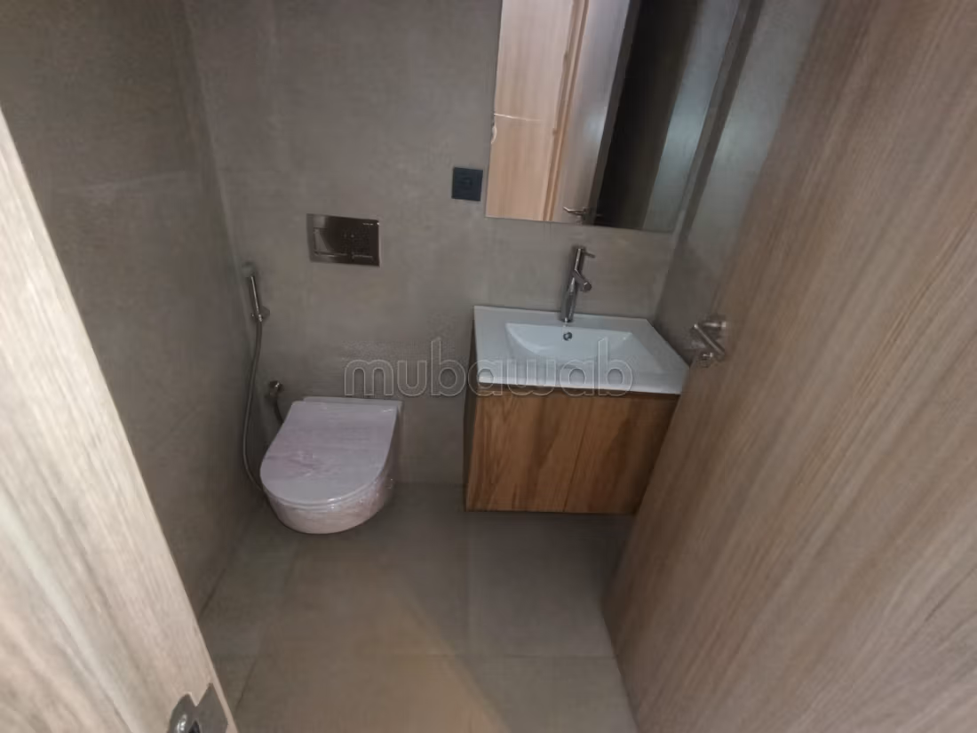 Plateau bureau neuf de 61m2 à la location – Route d’el Jadida