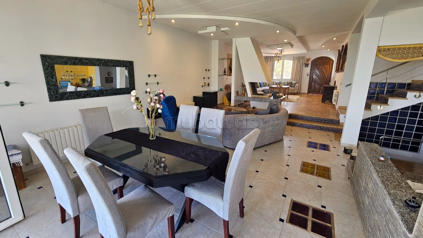 Superbe villa meublée avec piscine en front de mer