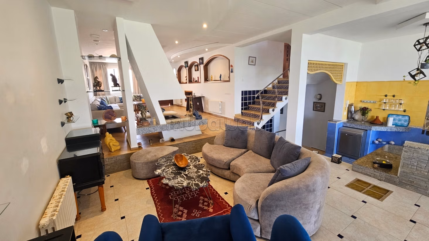 Superbe villa meublée avec piscine en front de mer
