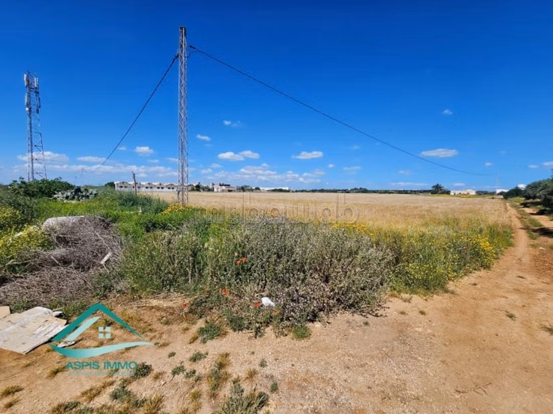 Terreno agricolo 7308 m² a Kelibia