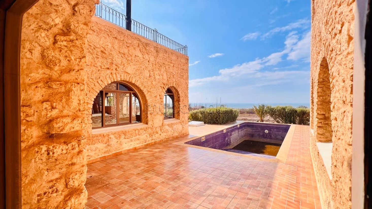 Villa te koop met uitzicht op zee