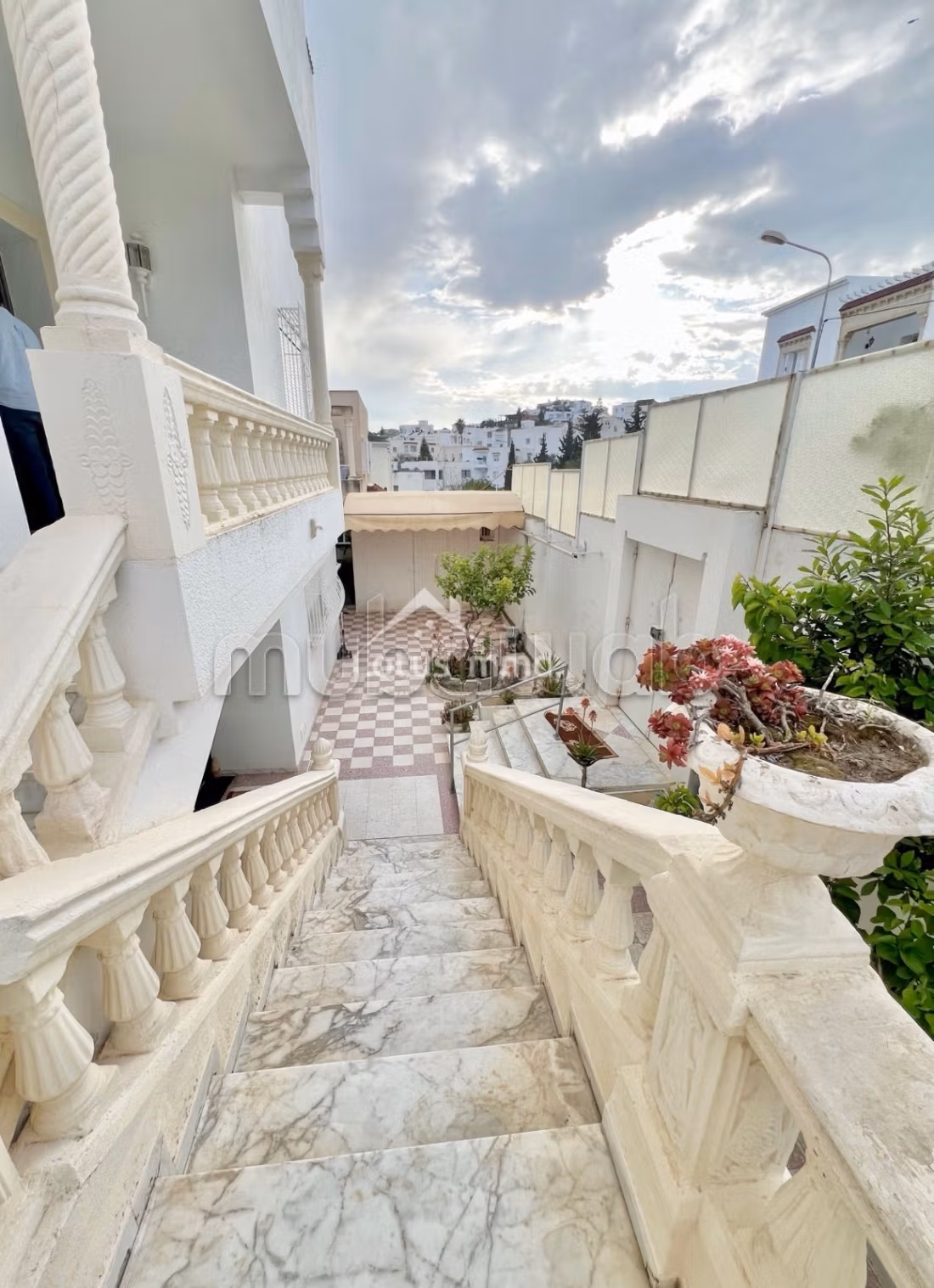 A Vendre Villa à Ennasr 1