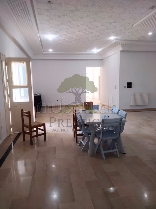 RDC de villa à louer à Chatt mariem
