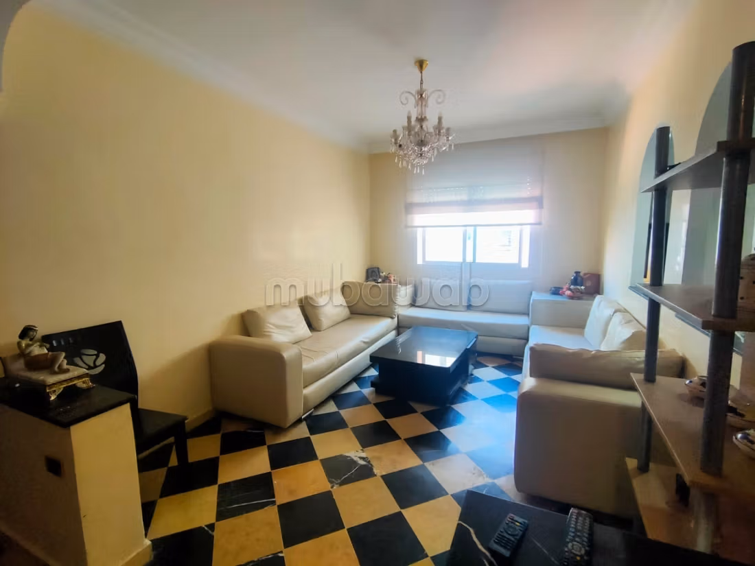 Bel appartement meublé en bas agdal 
rabat