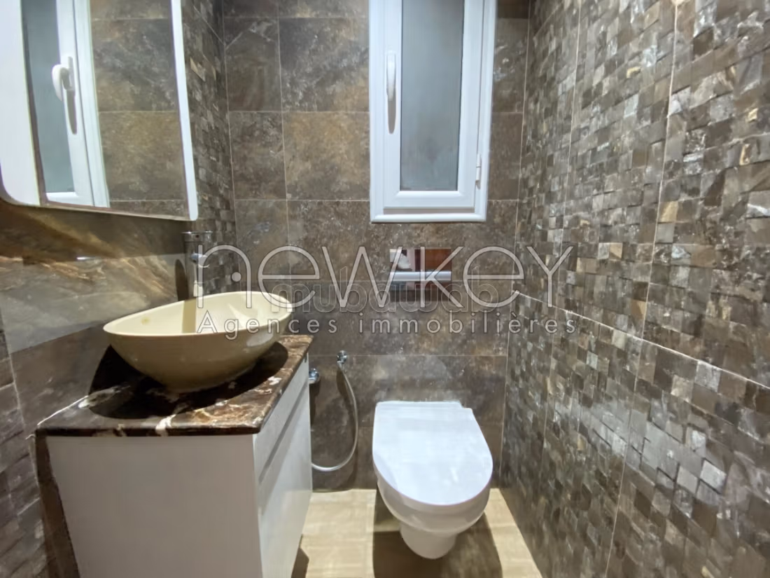 Villa S5 con Giardino da Affittare a Ain Zaghouan Sud