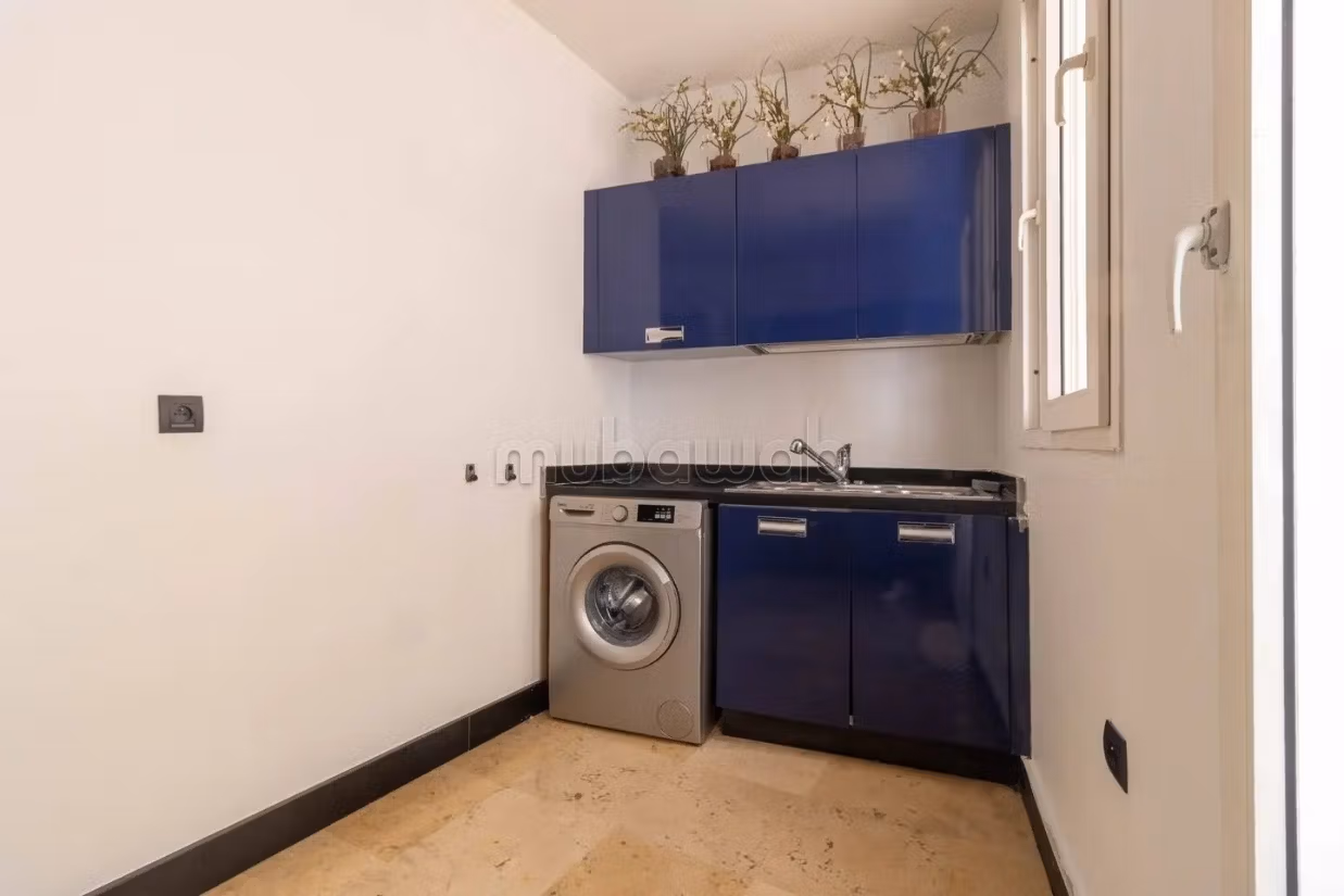 Appartement de vacances à louer à Racine. Surface de 90 m². Fenêtres avec double vitrage et porte blindée