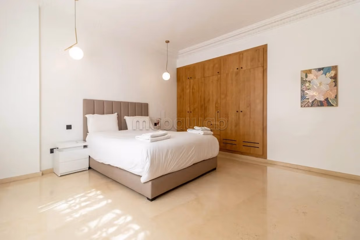 Appartement de vacances à louer à Racine. Surface de 90 m². Fenêtres avec double vitrage et porte blindée