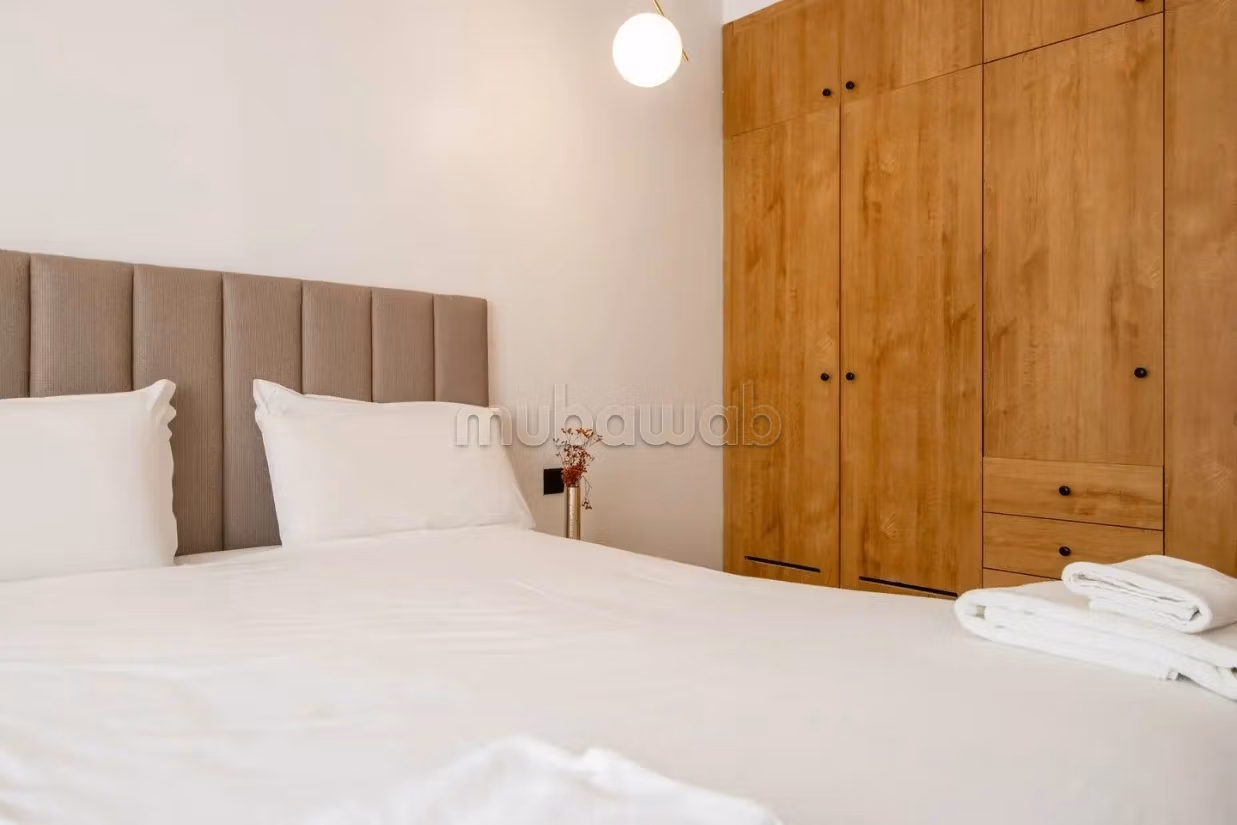 Appartement de vacances à louer à Racine. Surface de 90 m². Fenêtres avec double vitrage et porte blindée