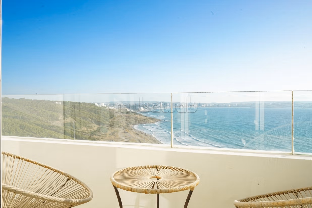 Location d'un appartement à Malabata. 3 belles chambres. Vue sur mer et porte blindée